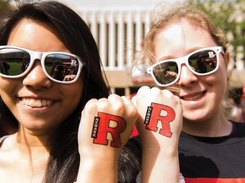 Students with Rutgers-Newark tattoos